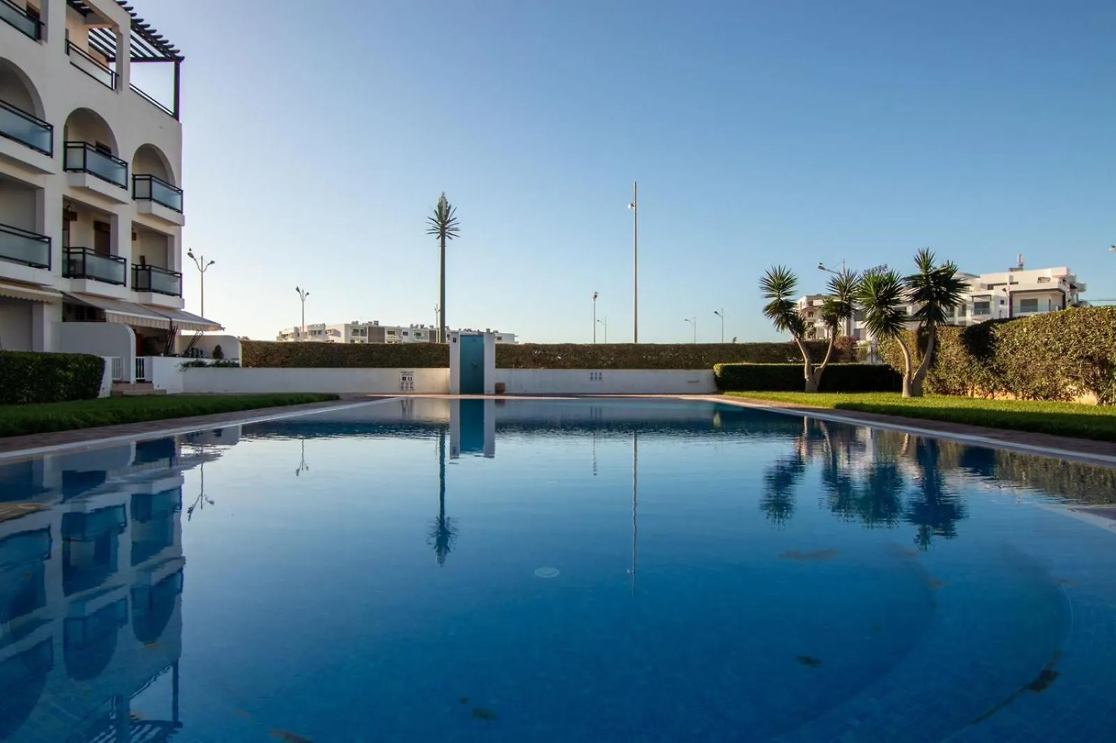 Appartement Prime Apt Near Beach With Pool, Amenities, Activities Deals Agadir
